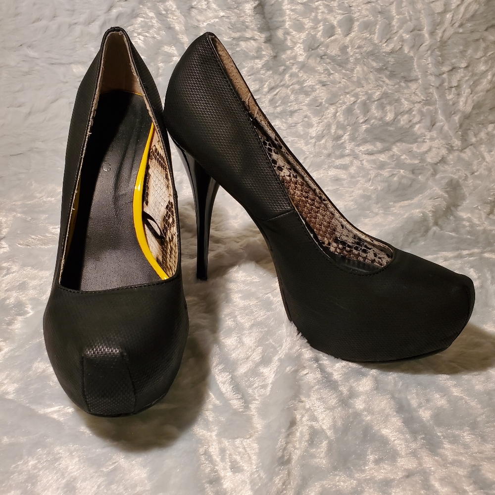 Black Pumps - Womens Size 11